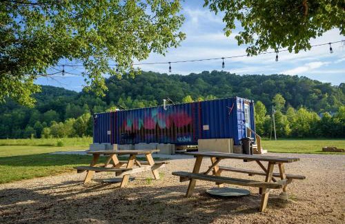 Stanton Other | Furnished Glamping Tent/River Access/2 Queen Beds