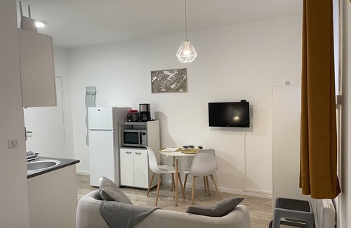 Rochefort Apartment | Furnished ground-floor studio very close to the spa (no. 37)