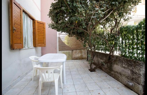 Santa Tecla Apartment | Furnished open-space apartment near the sea and commercial points