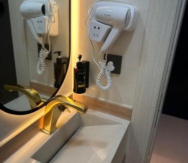 Samail Ski Chalet | Fursad Paradise