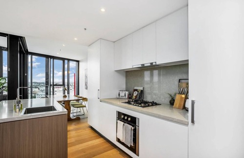Fortitude Valley Apartment | FV Iconic Designer APT, Parking, Near CBD Qfv147-14