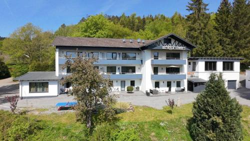 Hohenleimbach Hotel | Gästehotel Lucendi Premium Lounge