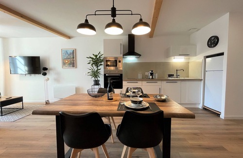 Oloron-Sainte-Marie Apartment | Gîte Ô Pyrénées Spacieux et Confortable Quartier Historique