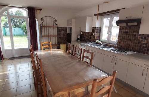 Languidic House | Gîte 4 Chambres en Campagne. Piscine Juillet et Août