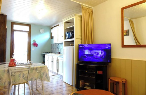 Campagne Apartment | gîte Au Pré des Sources next to the countryside castle