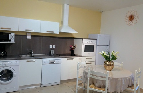 Galeria House | Gîte*clim-WIFI-heated pool-river 1km-beach 5km-ping-pong-pétanque