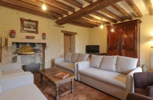 Pays de Mortagne-au-Perche House | Gîte de charme avec grand jardin, salle de jeux et animaux admis - FR-1-497-255