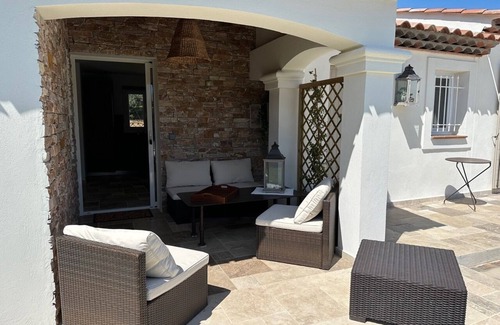Les Arcs-sur-Argens Apartment | Gîte de Charme Pour Deux Personnes