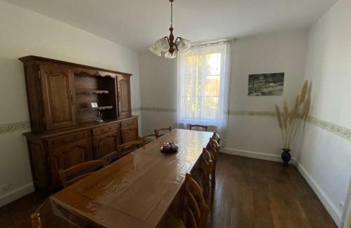 Valcourt House | Gîte de charme près du lac du Der avec jardin clos, 4 chambres, parking privé, et équipements modernes - FR-1-611-13