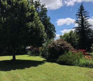 Chameyrat Apartment | Gîte de France Les pouges 3 épis - Gîte de France 6 personnes MAE-9594