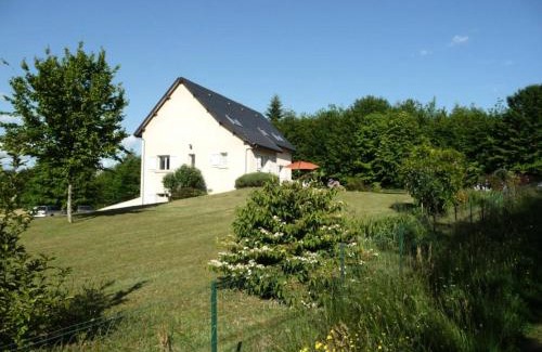 Chameyrat Apartment | Gîte de France Les pouges 3 épis - Gîte de France 6 personnes MAE-9594