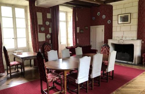 Ligre House | Gîte historique avec piscine privée, proche de Chinon - FR-1-381-530