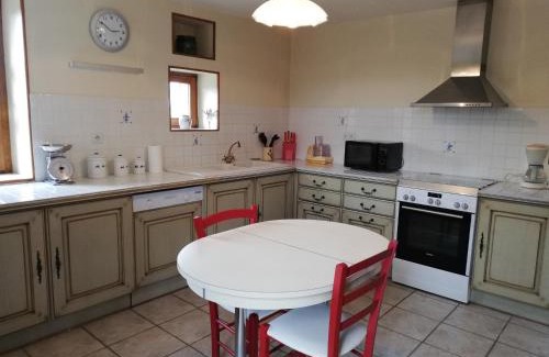 La Celette House | Gîte rénové au calme avec grand terrain, idéal télétravail, proche forêt et karting - FR-1-586-27