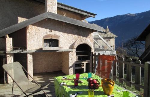 Chateauroux-les-Alpes Apartment | gîte roche Rousse
