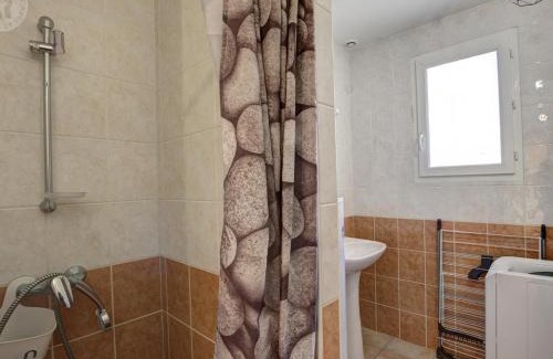 Saint-Romain-en-Jarez House | Gîte rural avec jardin, parking et WiFi - Saint-Romain-en-Jarez - FR-1-496-295