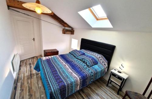 Charroux House | Gîte Salamandre : Confort, Authentique, Nature Proche Vichy - FR-1-489-572