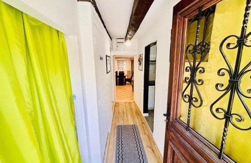 Le Breuil Apartment | Gîtes Montvaltin - 90m2, RDC, 3 chambres & cuisine