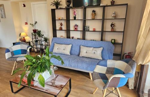 Eleios-Pronnoi Apartment | G and A House