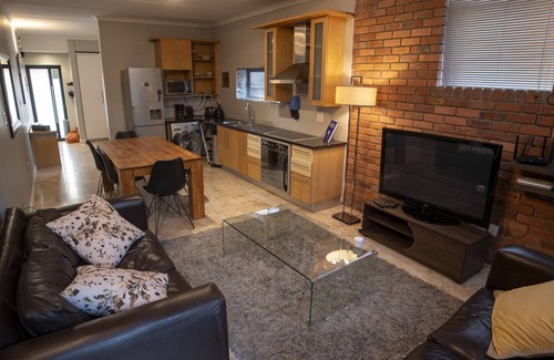Greater Johannesburg Metropolitan Area Apartment | G3 22 on Athol