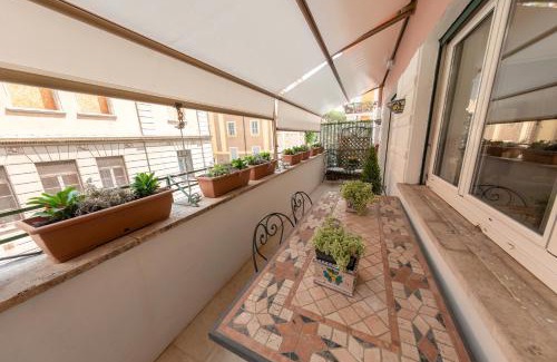 Rione XIV Borgo Apartment | Gaia's home in Vatican