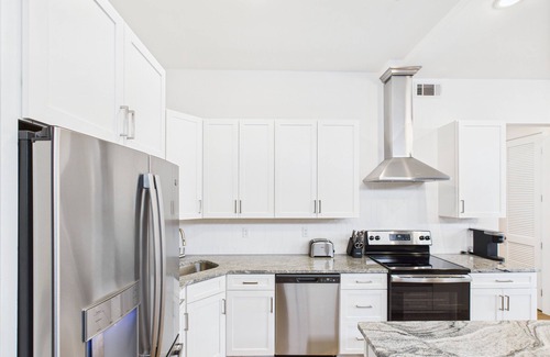 Inglewood Cottage | Gallatin Retreat-private Balcony-in East Nashville