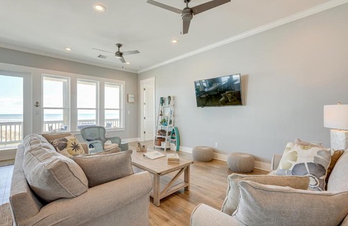 Spanish Grant House | Galveston Home with Outdoor Shower Steps to Beach!