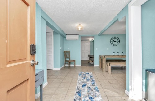 San Jacinto House | Galveston Studio - Sleeps 7 - Minutes to Beach !