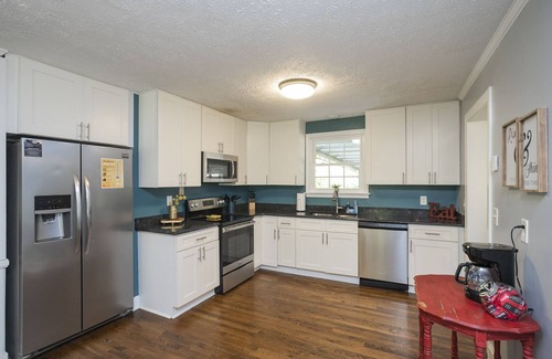 Madison House | Game Area Haven with Hot Tub!