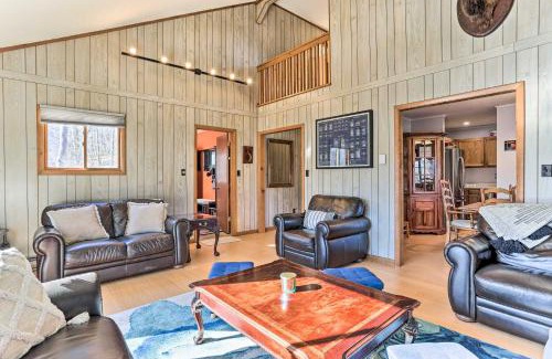 East Stroudsburg House | Game Room, Fire Pit Family-Friendly Poconos Haven