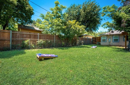 South Arlington House | Gametime! Walk to Cowboys/Rangers Stadium