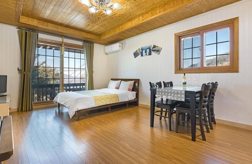 Ganghwa House | Ganghwa Badabit Pension