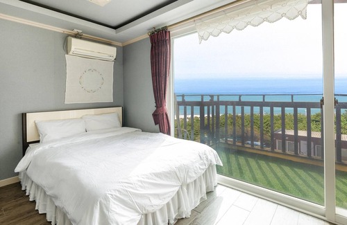 Ganghwa House | Ganghwa Badatgashimteo Pension