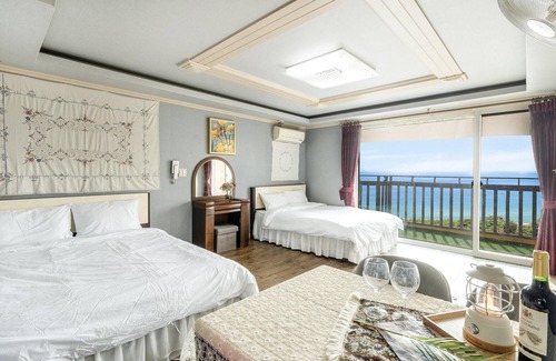 Ganghwa House | Ganghwa Badatgashimteo Pension