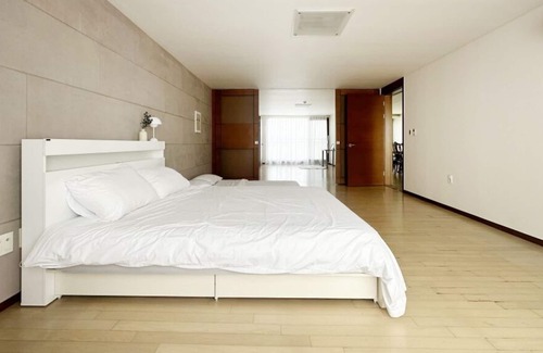 Dogok-dong Apartment | ★Gangnam Hyperion★High-End APT★3Bdr 2Bath