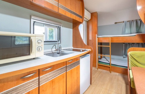 Sang House | Gapeyong Fourseason Pet Glamping Caravan