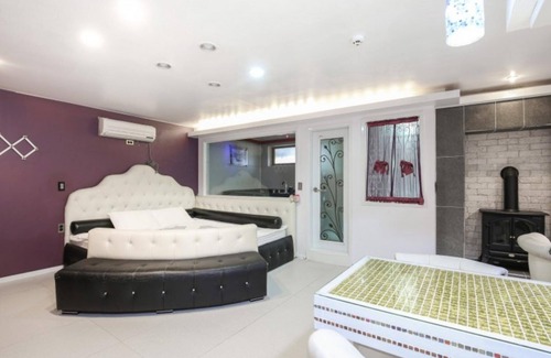 Oeseo House | Gapyeong Belita Pension