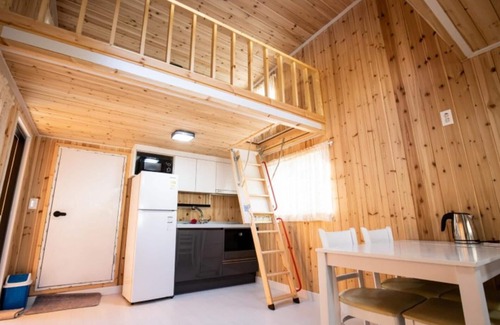 Oeseo House | Gapyeong White House Valley Pension