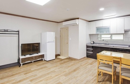 Oeseo House | Gapyoeng New Cheongpyeong Pension