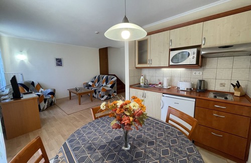 Heviz Apartment | Garda apartman