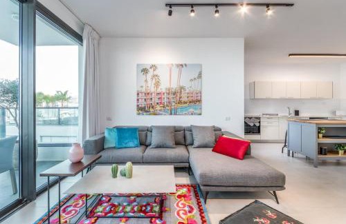 Tiberias Apartment | Garden Apartment Swimming Over the Lake