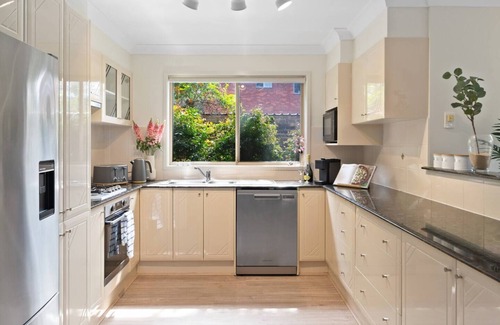 Wollongong West House | Garden Escape Serene Coastal Living in Wollongong