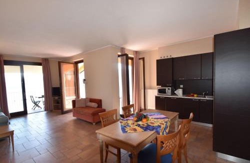 Oggebbio Apartment | Garden Flat by Lake Maggiore