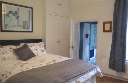 Cleveland Apartment | Garden Flat, Ealing
