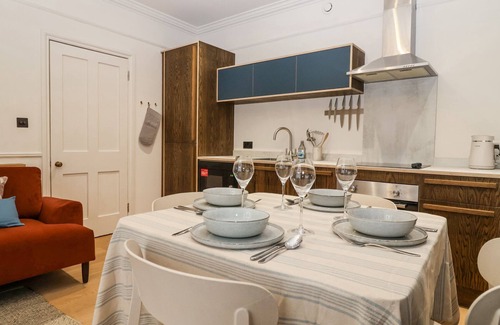 Plymouth Cottage | GARDEN FLAT ON THE HOE - TAMAR, family friendly in Plymouth