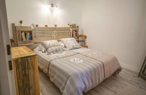 Saint-Martin-le-Redon House | Garden Home with Ensuite, cleaning included
