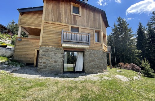 Bolquere Ski Chalet | Garden level Chalet les Silènes Bolquere