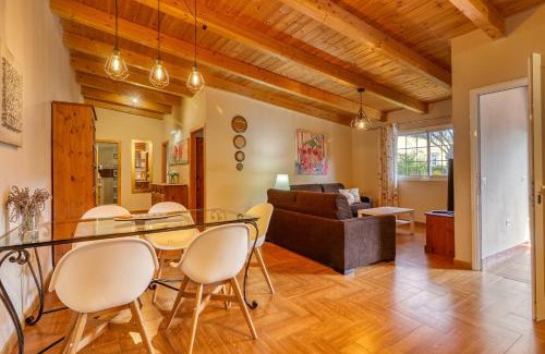 Santa Barbara House | Garden Paradise House w/ BBQ & Volcano View