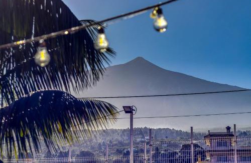 Santa Barbara House | Garden Paradise House w/ BBQ & Volcano View