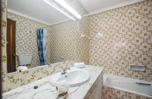 Alpouvar Apartment | Garden Village H92