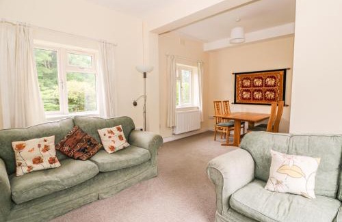 Llanwrthwl House | Gardener's Cottage